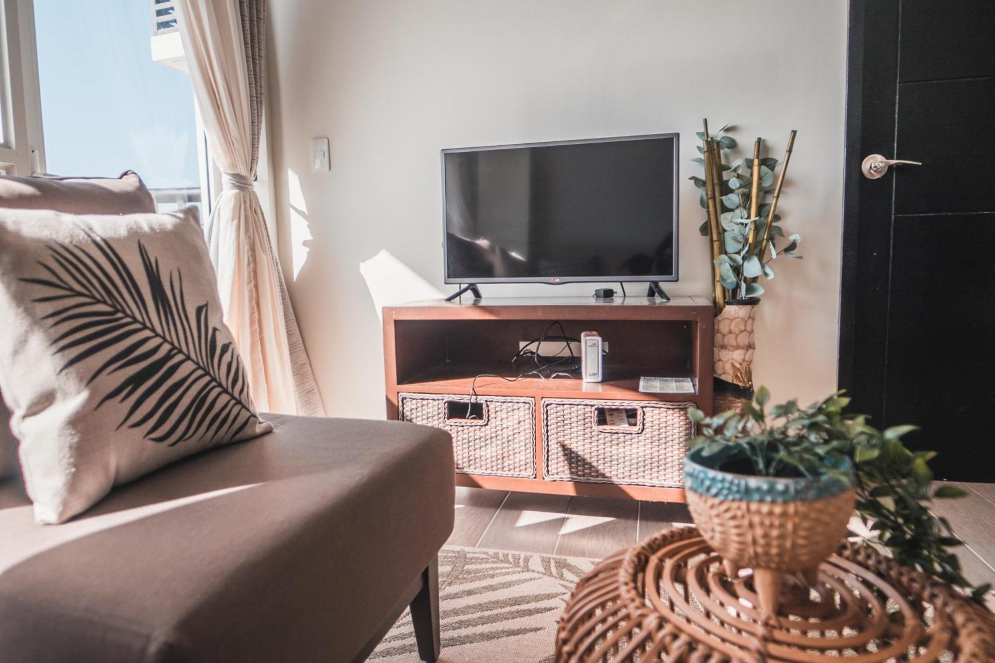 Modern Tropical Luxe Apartment - Boracay Newcoast Yapak Buitenkant foto